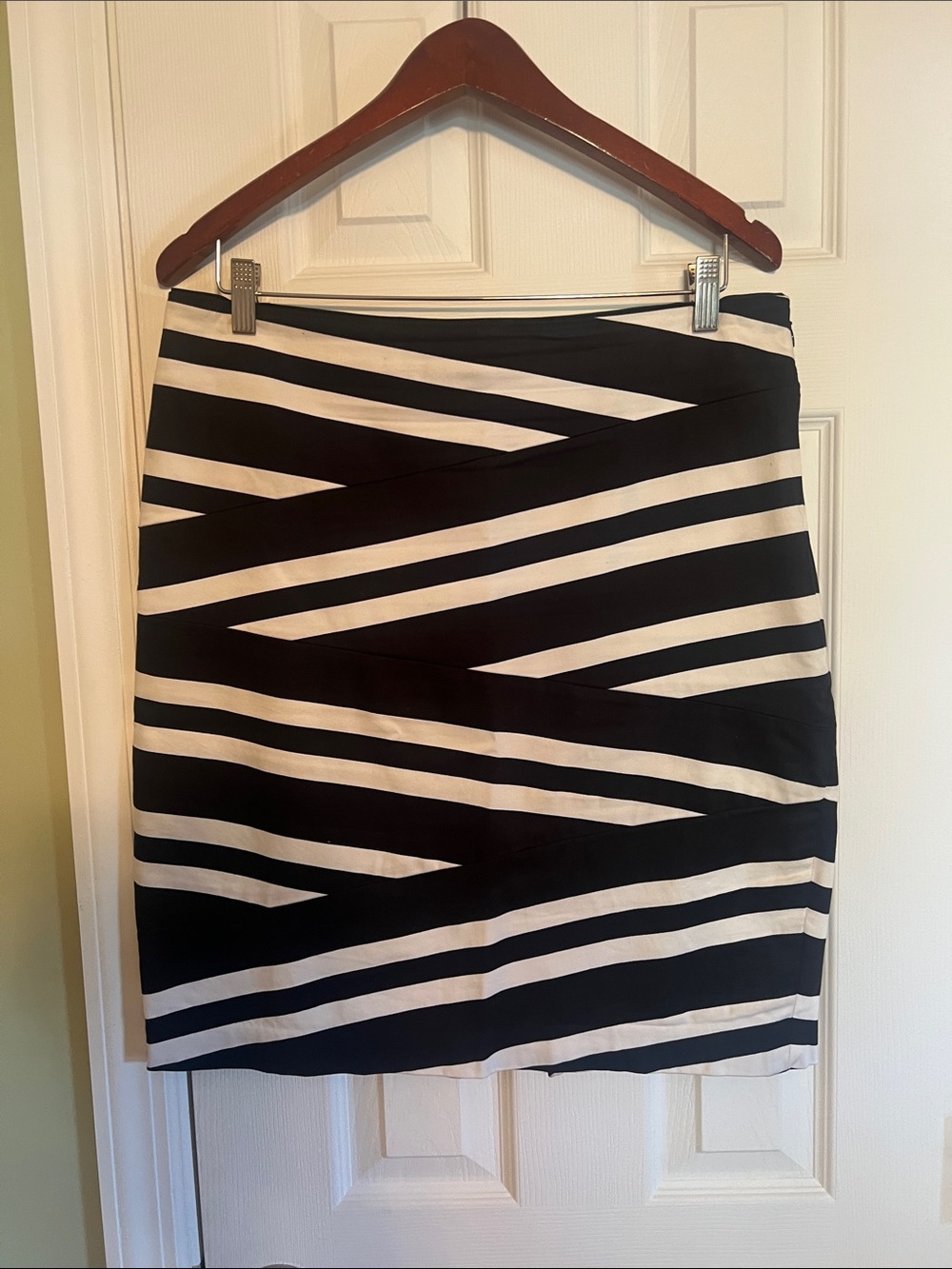 White House Black Market Black and White Diagonal Stripe Pencil Skirt